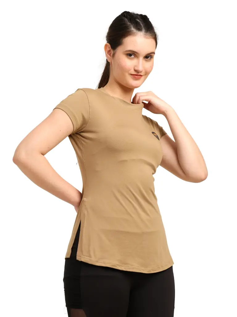 Airy Slit T-shirt Kangaroo fit right.webp
