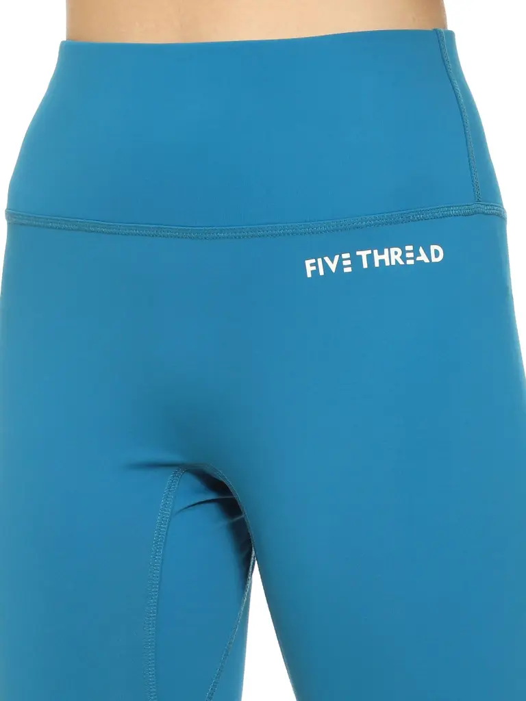 FTH-WOM-BOT-BSH-SML-BLU-5.webp