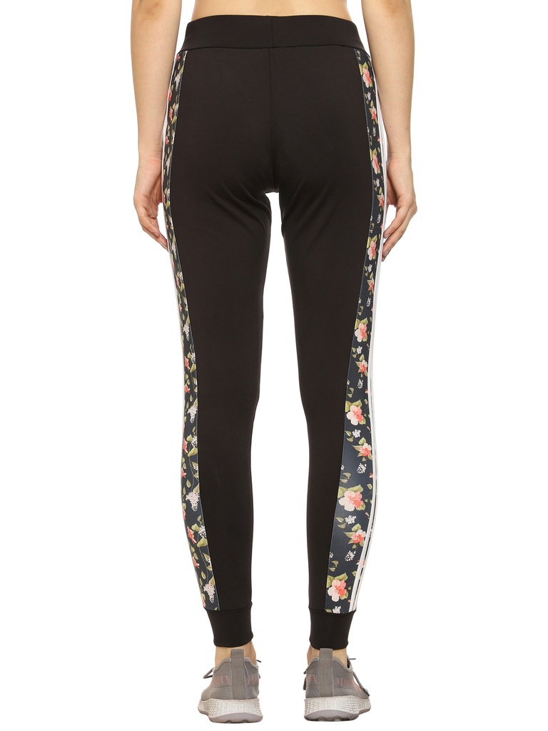 Body Fit Jogger-Panel